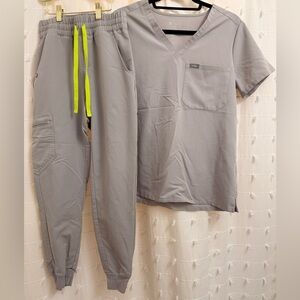 FIGS Set - Zamora XXS Petite pants with Catarina One Pocket S top - Slate